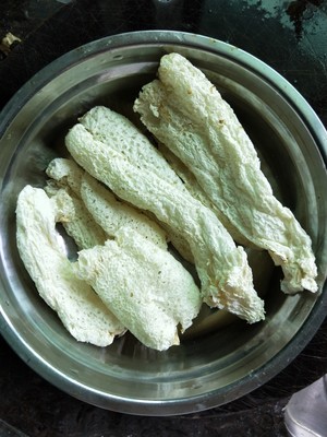 The practice measure that spends glue Chinese caterpillar fungus to spend a pig to extend boiling water 4