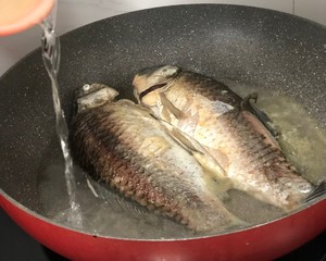 豚の骨のフナの魚のスープ犬の肝臓料理の豚の横の男のスープ（ 明確な熱の下の火の解毒のスープの水）練習対策7 