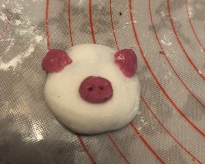 The practice measure of stuffed dumplings masse of glutinous rice flour served in soup of pig of round round round round bud 6