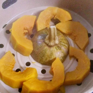 Allhallows pumpkin is small the practice measure of steamed bread of flying pig bread 1