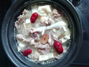 The practice measure of chicken of Durian carapace Bao 4
