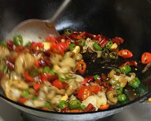 Explode the practice measure of pig's large intestines of stir-fry before stewing of smoked bean curd 8
