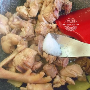 One chicken the practice measure of two eating Guangdong chicken Bao 7