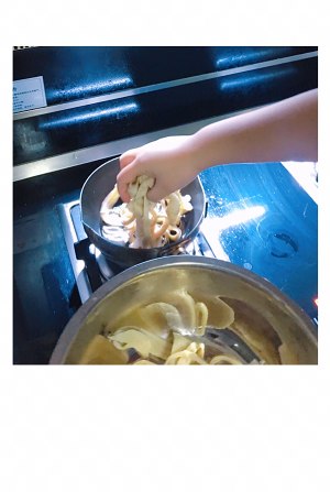 水で煮込むと熱い手がグルテン（唾液イングを乱暴に分泌する）の練習法4
