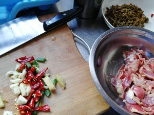 ご飯と一緒に行く神は、アサリビーンホーンがトウガラシを揚げる練習対策を実施する gizzard 2 