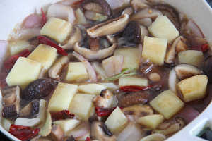 Rice of yellow stew chicken? The second is killed outside the practice measure of cafeteria 7
