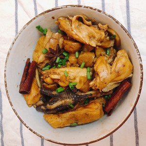 The practice measure of chicken of Chinese chestnut stew 10