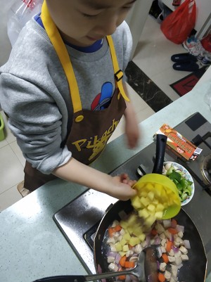 子供用料理本-太った鶏肉の