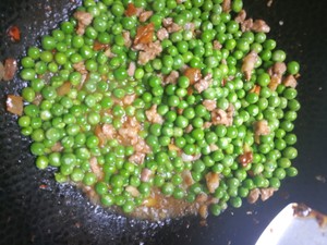 クイックワーカーのダークグリーンの豆が肉を炒める9の実践尺度