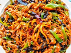 Traditional edition is sweet-and-sour juice fish sweet shredded meat, of adult child love most, I also like to eat, putting thick broad-bean sauce just is old flavour, will quickly try. practice measure 26