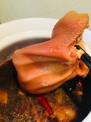 The practice measure of ear of 9 sweet pigs 11