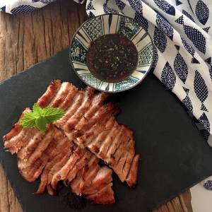  5を焼く平和なタイプの豚のスクラグの練習尺度 