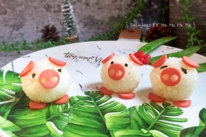 つぼみ豚豚の少量の食事は丸みを帯びています。 豚グレ 事7 