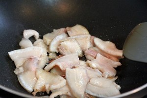 The practice measure that young Jiang Xiao fries the flesh on stone pig 2