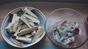The practice measure of seafood aubergine Bao 1