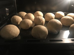 The practice measure of hamburger of pig willow egg 12