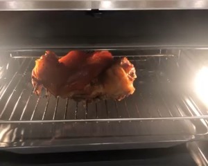 The practice measure of leg of pig of the Italian gust crackling that bake 4