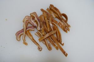 Sweet hot cucumber mixes the practice measure of pig ear 2