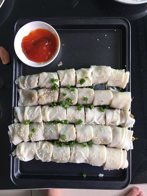 豚の腸が忙しく、豆またはサツマイモのでんぷんから作られたシートゼリーに取って代わる練習手順 1 