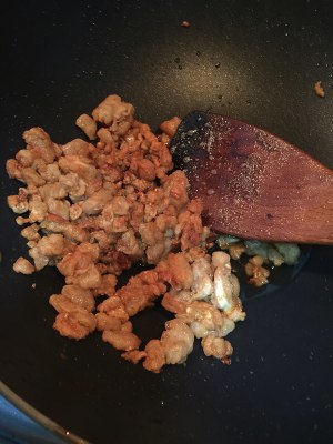 The practice measure that contains pig leaf lard 5