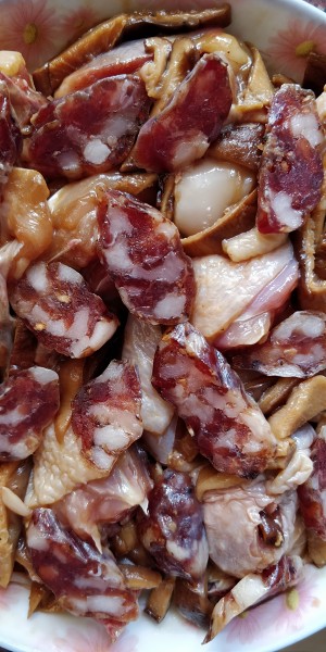 Sweet tender the practice measure of chicken of slippery evaporate of sausage Xianggu mushroom 5