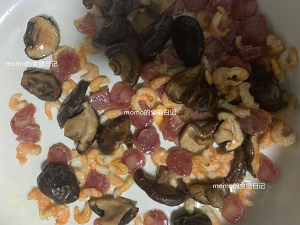 The practice measure of chicken of lotus leaf polished glutinous rice 10