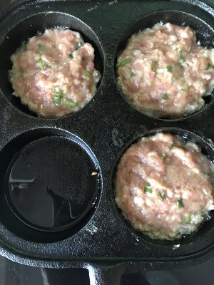 金豚ヤナギ9個の卵のご飯のハンバーガーの実践対策