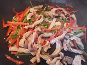 The practice measure of abdomen of pig of pointed any of several hot spice plants 4