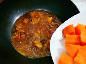 The practice measure of chicken of yellow stew of edition of the daily life of a family 9