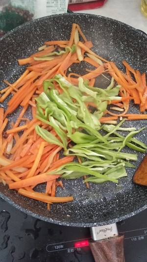 The practice measure that carrot fries shredded meat 14