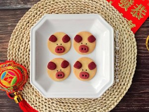 New Year flourishing is stereo the practice measure of biscuit of little red pig 17