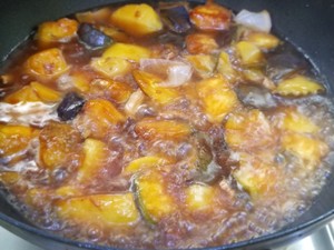 Stew aubergine tomato patch - the practice measure of dish of go with rice of northeast soul of yellow Lei edition 4