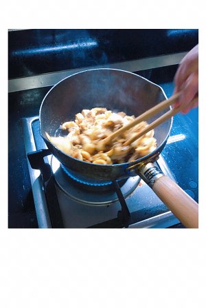 水で煮ると熱い手がグルテンを裂きます（ 唾液の分泌量を乱暴に）練習法14 