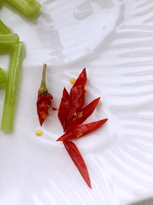 The practice measure that leaves meal celery to fry potato silk 2