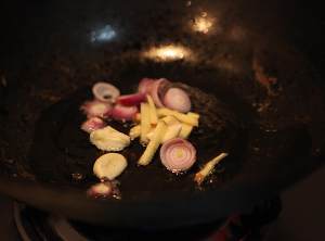 乾燥マッシュルームシチュー4の鶏肉の調理法