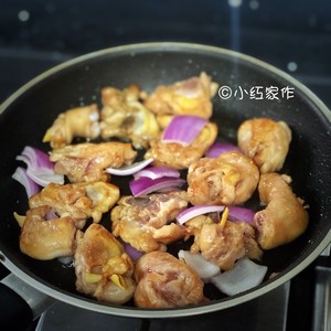 The practice measure of chicken of pineapple of curry of BlueElephant La Xianggong 3