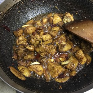 The practice measure of chicken of domestic edition yellow stew 8
