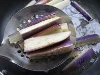 The practice measure of aubergine beans horn 4