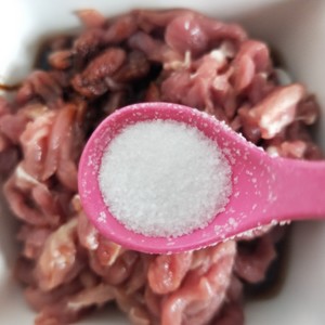 Traditional edition is sweet-and-sour juice fish sweet shredded meat, of adult child love most, I also like to eat, putting thick broad-bean sauce just is old flavour, will quickly try. practice measure 5