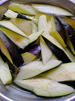 Saliva aubergine、gust aubergine（本格的なレストランの口当たり、非常に長い間、ナスのぱりっとした素朴なレシピを維持）  2 