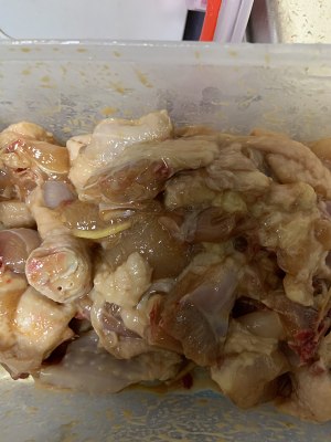The practice measure of chicken of stew of dried mushrooms of electric meal Bao 1