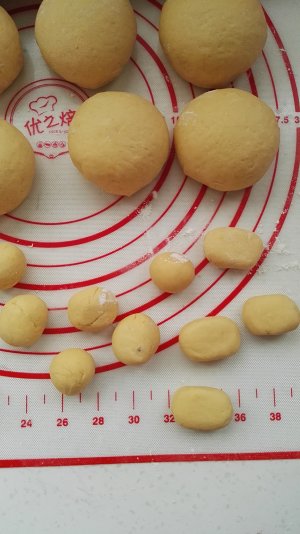 100ゴールドの変更調理済み小麦粉の1つ豚肉の蒸しパン13