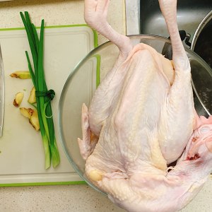 The practice measure that the daily life of a family cuts chicken in vain 1