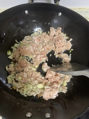 The practice measure of gallinaceous dig bean curd 5