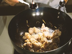 The meal meets with the practice measure of the rice of yellow stew chicken of the blame 2