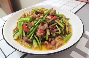 家族の日常生活の肉Qのご飯とgoの炒め物！ 練習法9 