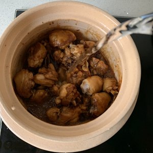 The practice measure that stews drumstick than the Xianggu mushroom with yellow stew even delicious chicken 6