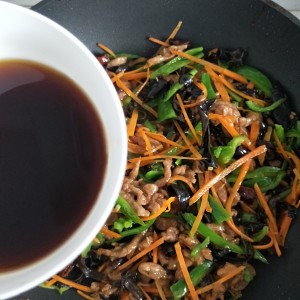 Traditional edition is sweet-and-sour juice fish sweet shredded meat, of adult child love most, I also like to eat, putting thick broad-bean sauce just is old flavour, will quickly try. practice measure 23