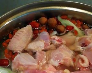 The practice measure of chaffy dish of Guangdong chicken Bao 9