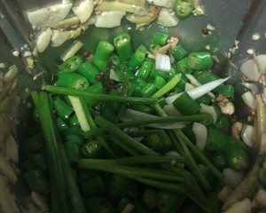 The practice measure of chicken of pointed any of several hot spice plants 5